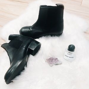 Black leather ASOS Chelsea Boots